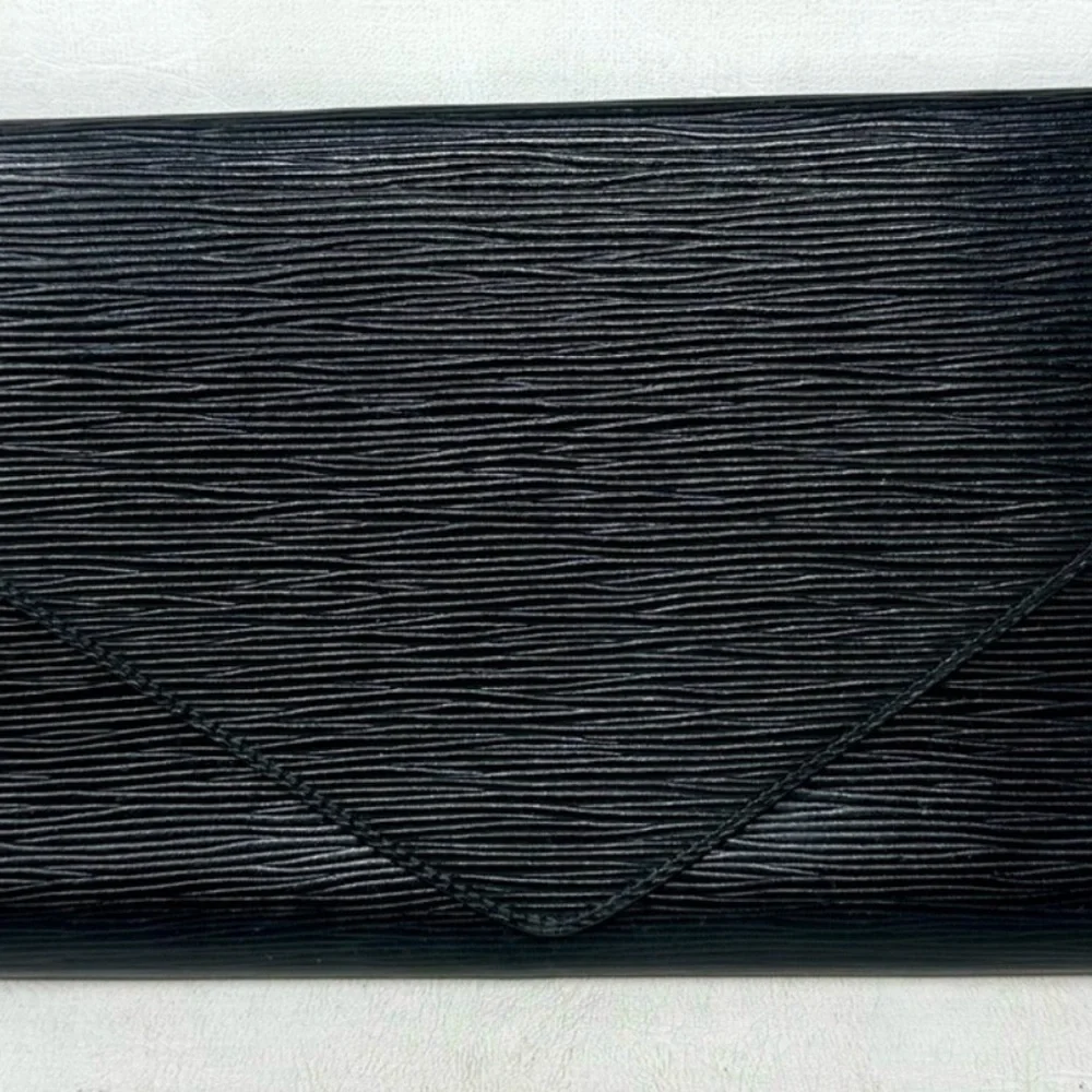 Louis Vuitton Noir EPIi Leather Art Deco Clutch, Crossbody & Shoulder Bag ~ EUC